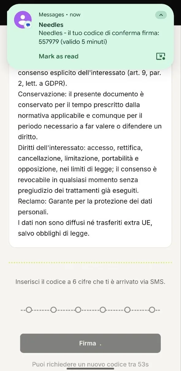 La notifica SMS di Needles con il codice di conferma firma sul telefono del cliente